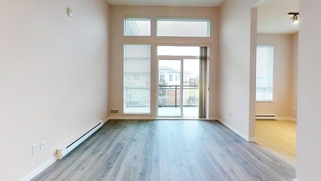 Living Room - 9500 Odlin Rd