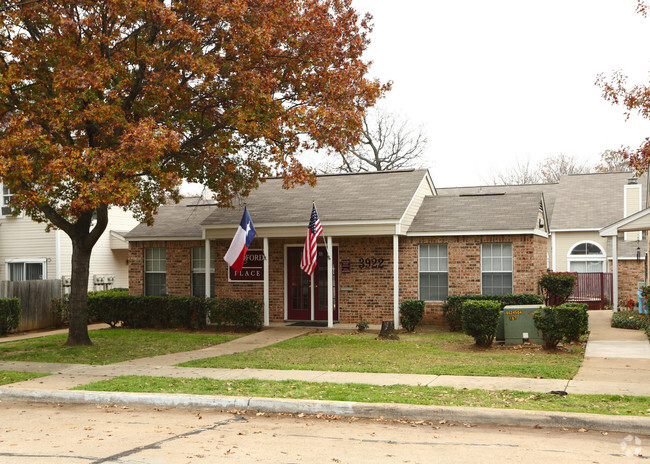 Leasing Office - Radford Place Townhomes