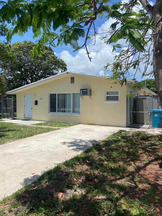 Foto principal - 417 NE 2nd St