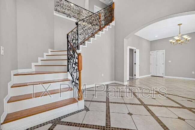 Building Photo - 13819 Lakeview Meadow Dr