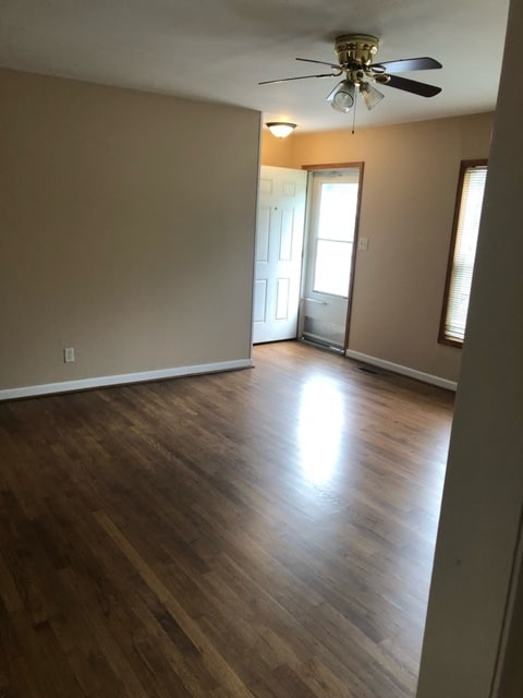 Building Photo - 1507 N Battin St