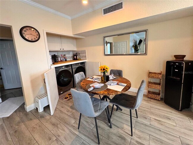 Foto del edificio - 9842 Lake Chase Island Way