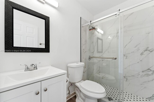 Foto del edificio - 5143 Adams Rd