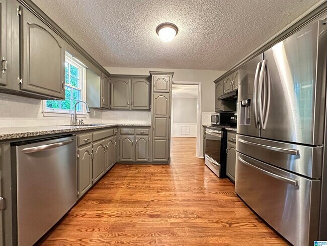 Building Photo - 2105 Arrow Leaf Dr