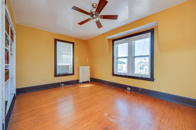 Building Photo - 311 S 17th St