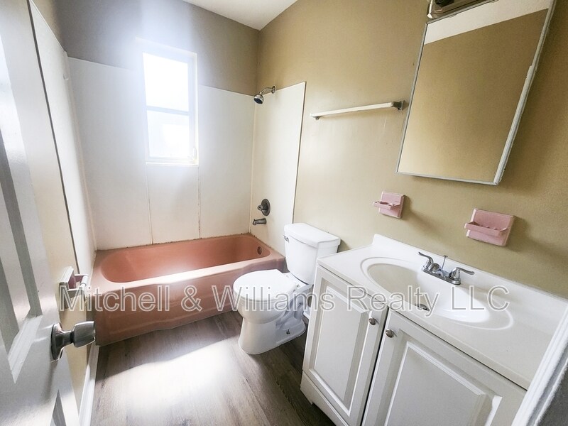Building Photo - 4903 Mississippi Ct