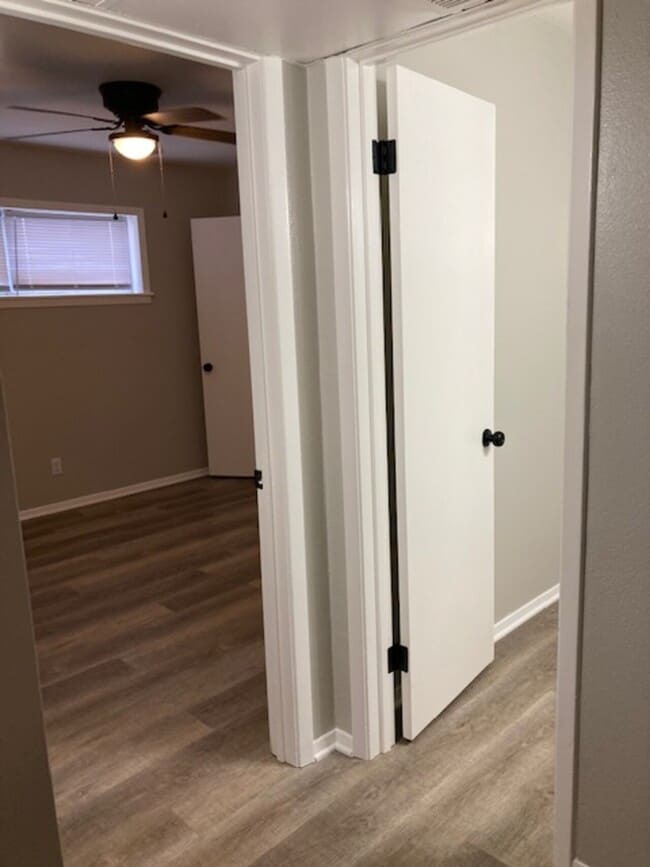 Building Photo - JR APARTMENTS