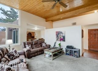 Foto del edificio - 2512 Tramway Terrace Ct NE