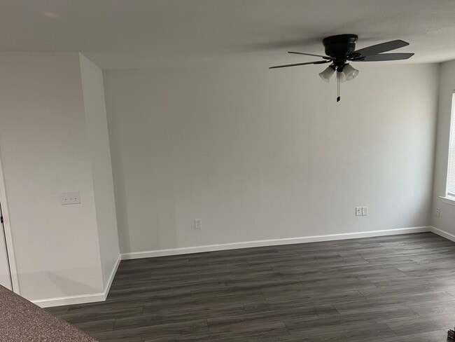 Building Photo - 56 Ashleigh Ln