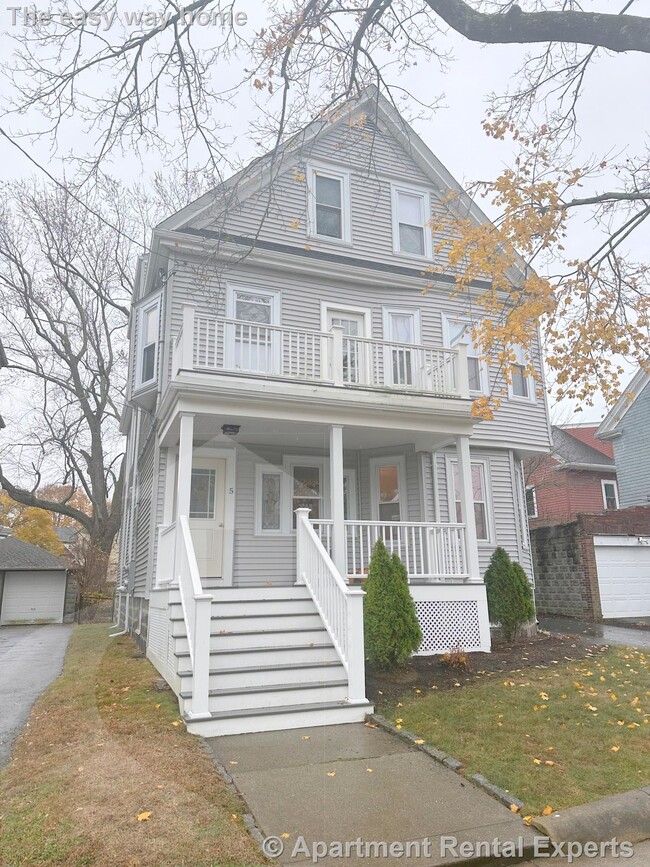 Foto del edificio - Huge * Two porches * Free laundry * Commut...