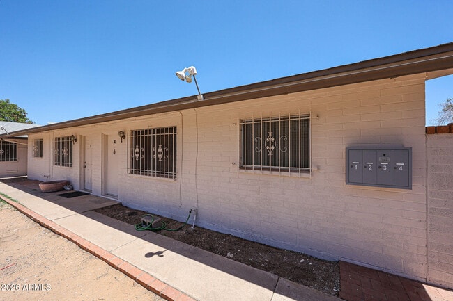 Building Photo - 2226 W Heatherbrae Dr