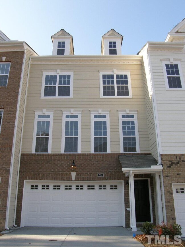 Building Photo - 304 Bally Shannon Way
