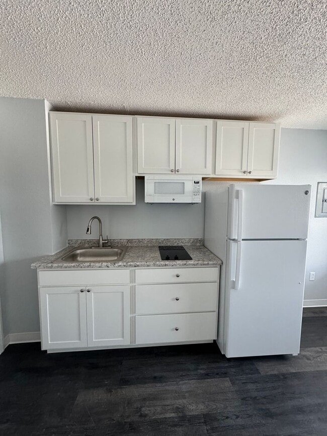 Interior Photo - Pancake Flats in Liberal
