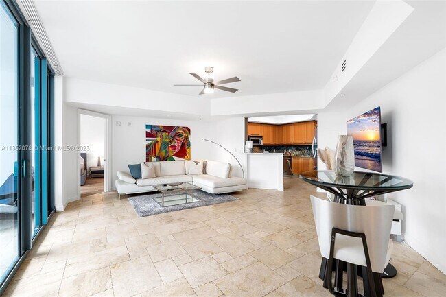 Building Photo - 333 Las Olas Way