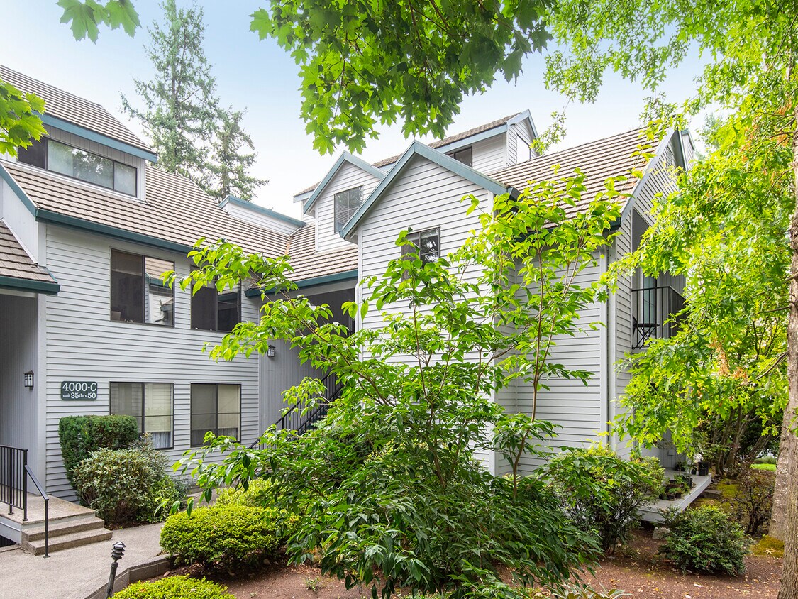 4000 Carman Dr Unit 38, Lake Oswego, OR 97035 Condo for Rent in Lake
