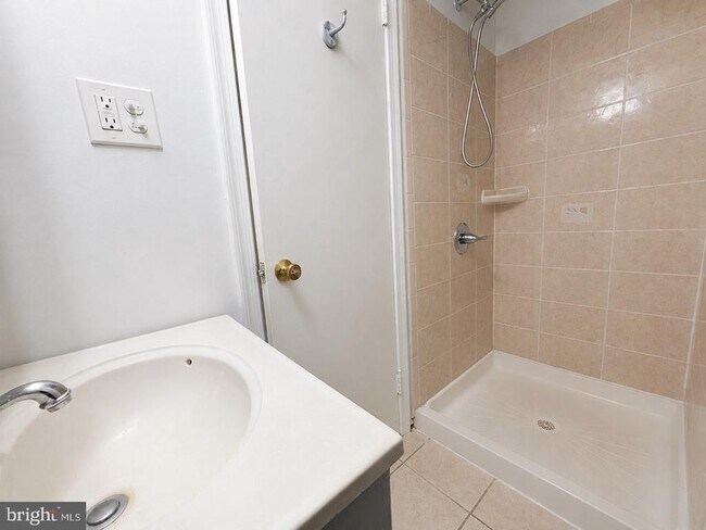 Foto del edificio - 14761 Ealing Ct