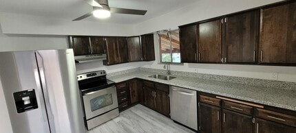 Building Photo - 230 S Cherry Hill Dr