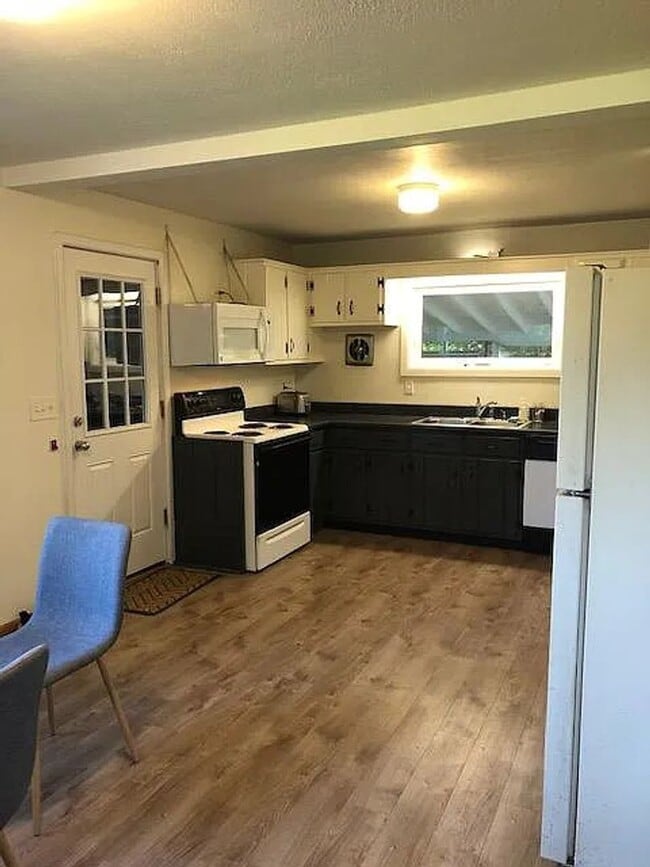 Building Photo - 4 Bedroom Apartment in Burlington VT Avail...