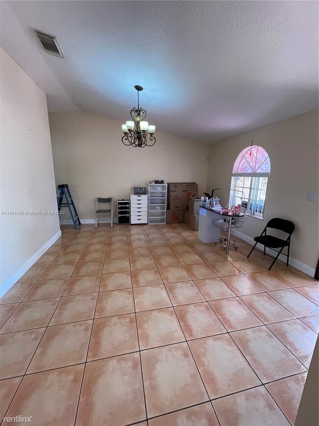 Building Photo - 3 br, 2 bath House - 17993 SW 152nd Pl