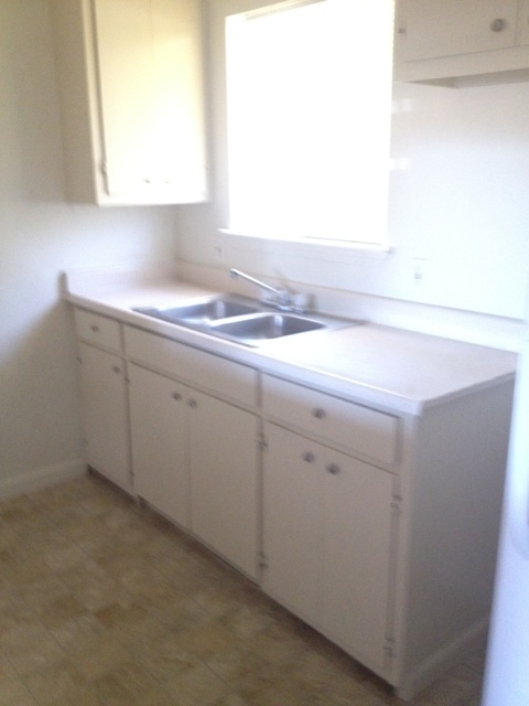 Primary Photo - 3 BEDROOM 2 BATH APARTMENT