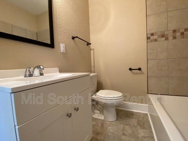 Foto del edificio - 3523 W 8th St