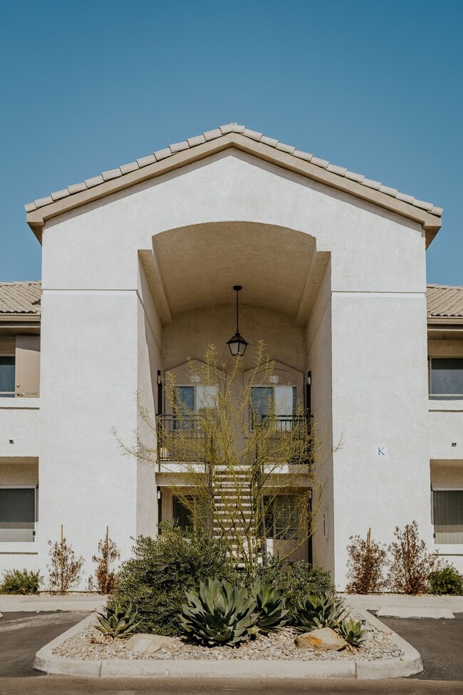 Building Photo - Villa Mondavi