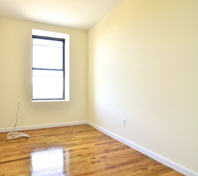 Building Photo - 2284 Amsterdam Ave