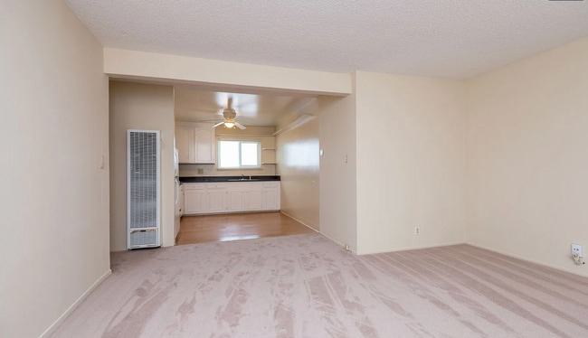 Building Photo - 189 Wilton Dr