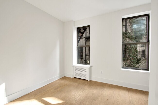 Foto del edificio - 414 W 49th St