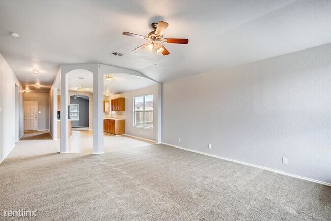 Foto del edificio - 3 br, 2 bath House - 200 Brooke St