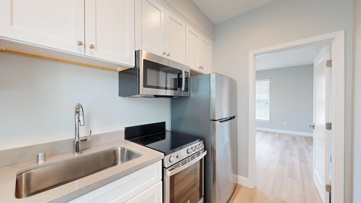 Photo - 2016-2020 Dwight Way Apartments