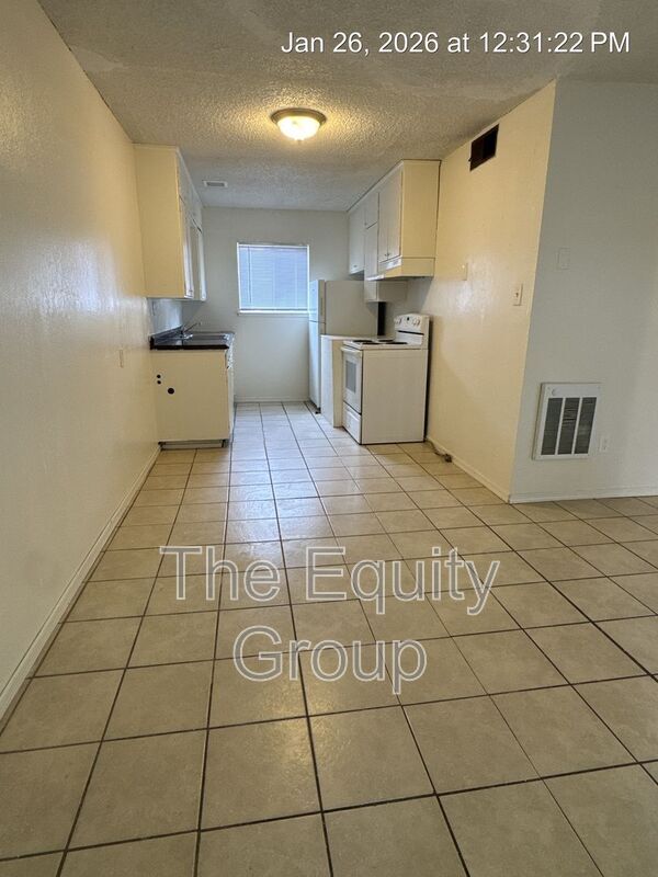 Building Photo - 2012 North Ave