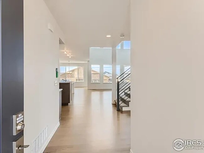 Foto del edificio - 6440 Rolling Creek Dr