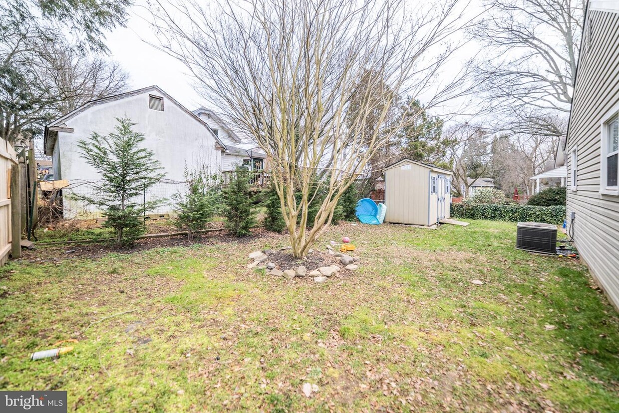 Primary Photo - 212 Water St
