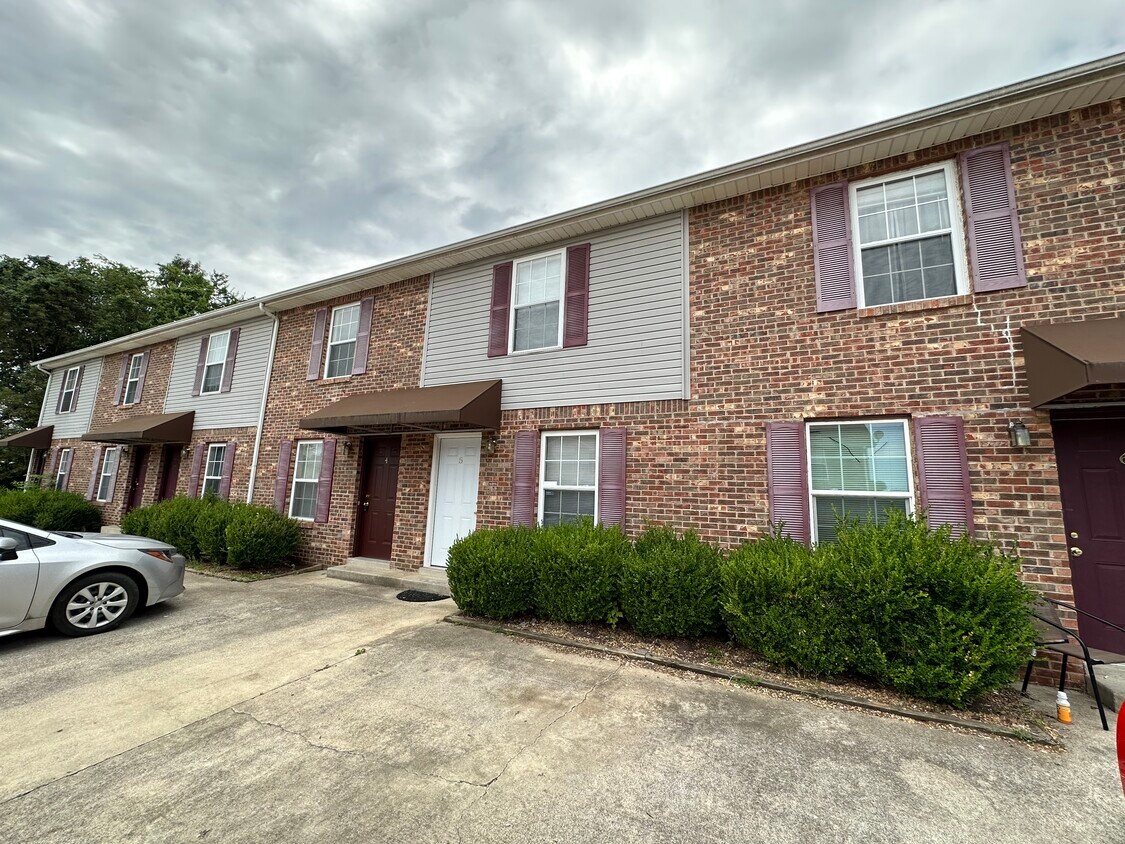 Primary Photo - 2305 Raleigh Ct