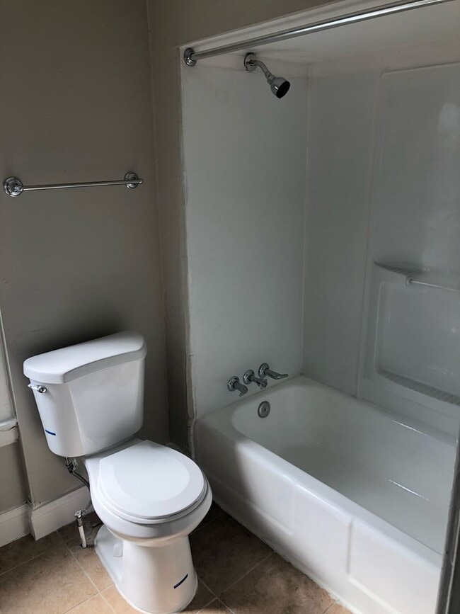 Building Photo - Brooklyn 3-Bed Single-Family - Available Now!