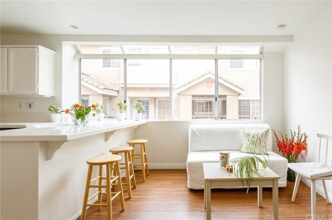 Building Photo - 14043 Lemoli Ave