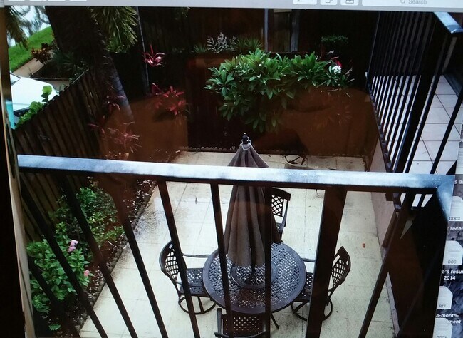 Foto del edificio - 370 E Waverly Pl