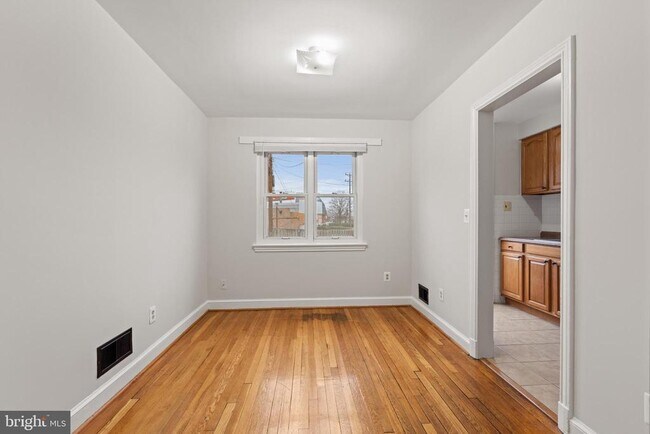 Foto del edificio - 340 Wesmond Dr