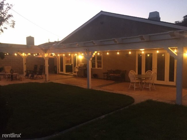 Foto del edificio - 3 br, 2 bath House - 979 Post Rd