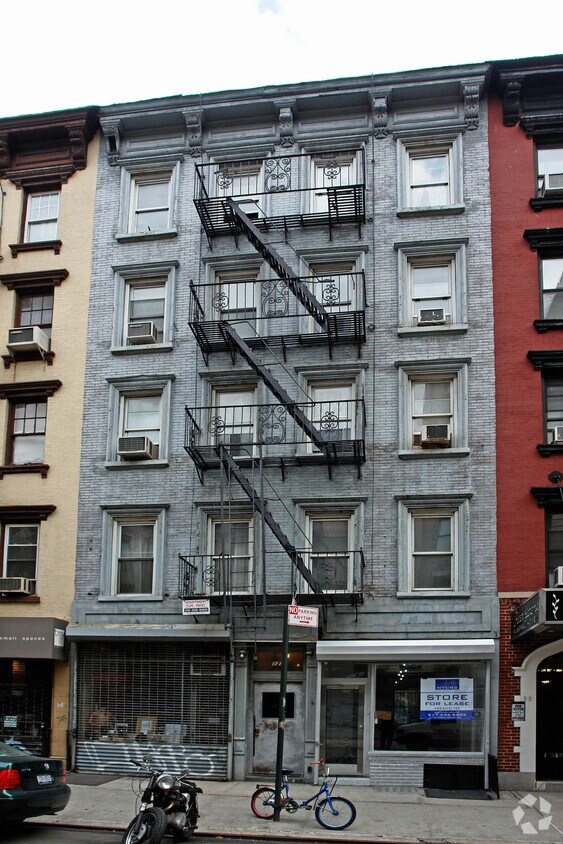 Fotografía del edificio - 127 E 7th St