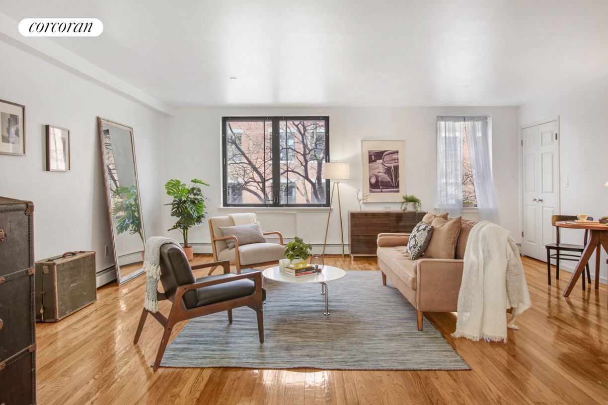 Foto principal - 104 Clifton Pl