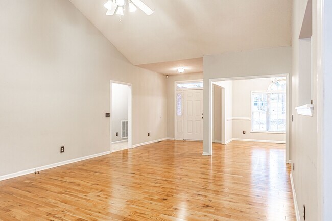 Foto del edificio - 1110 Devonshire Trail