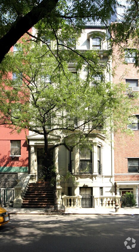Primary Photo - 31 E 38th St
