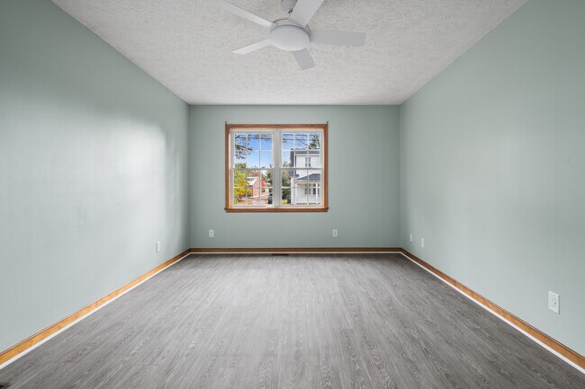 Building Photo - 514 Highland Ave