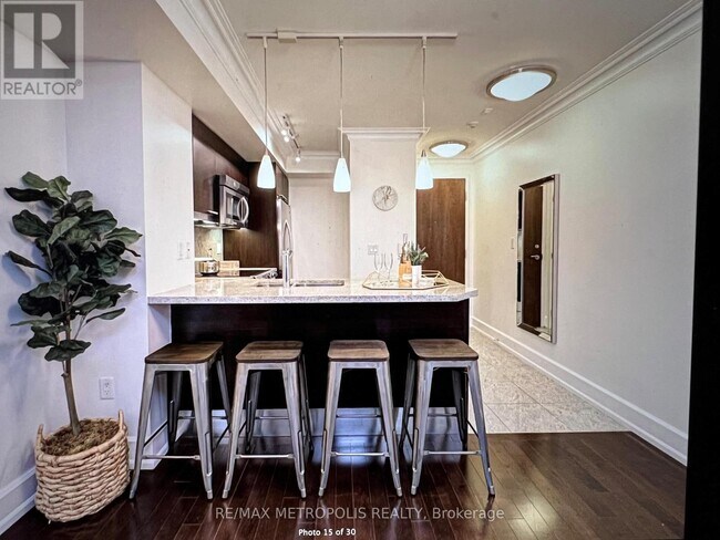 Photo du bâtiment - 650-650 Sheppard Ave E