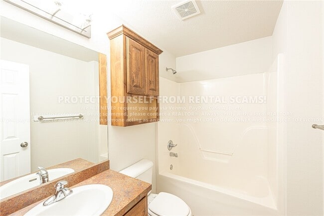 Building Photo - 741 Harvest St