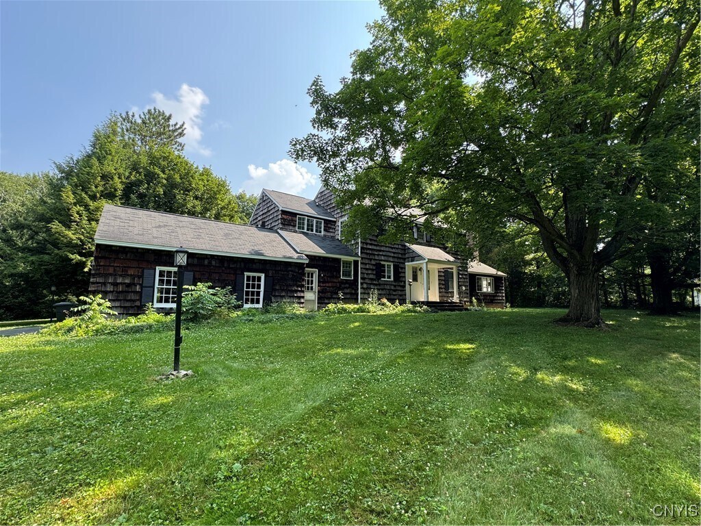 Foto del edificio - 6891 Woodchuck Hill Rd