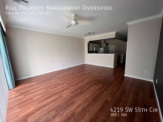 Foto del edificio - 4219 SW 55th Cir