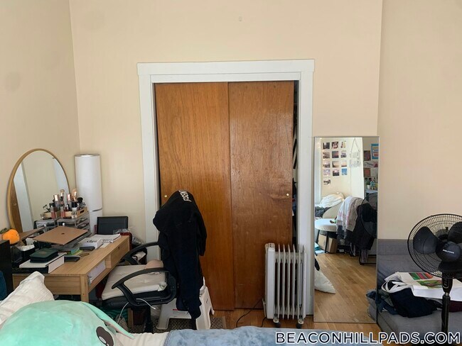 Building Photo - 108 Myrtle St